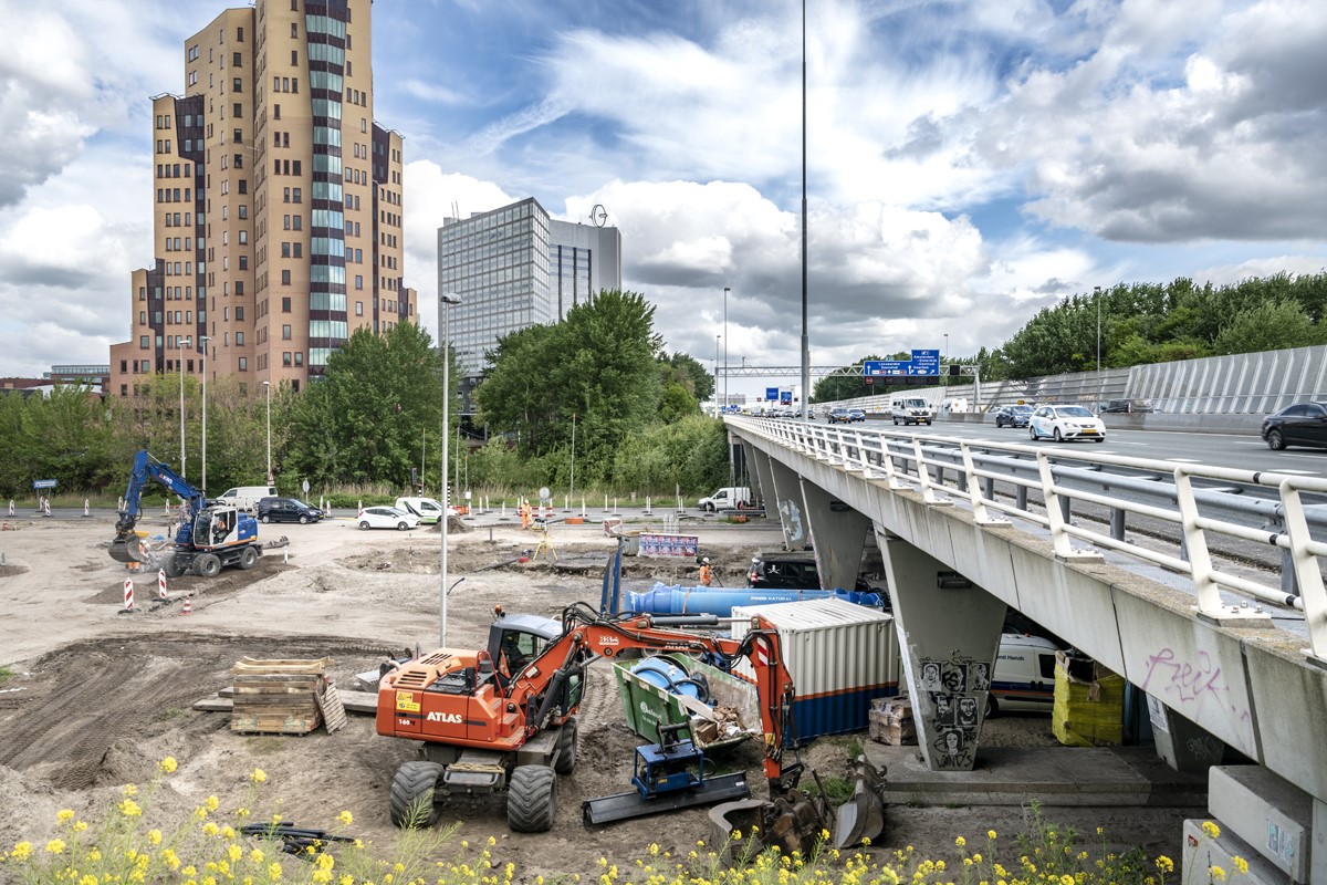 De Nieuwe N200 Admiraal de Ruijterweg Amsterdam bouwplaats met graafmachines