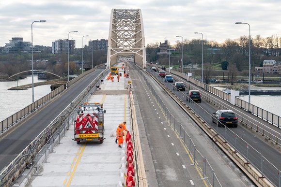 Renovatiewerkzaamheden wegdek Waalbrug Nijmegen